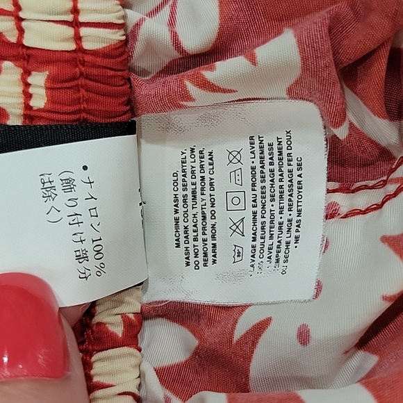 Patagonia Womens Shorts Size Small Tropical Red & White - Picture 8 of 10